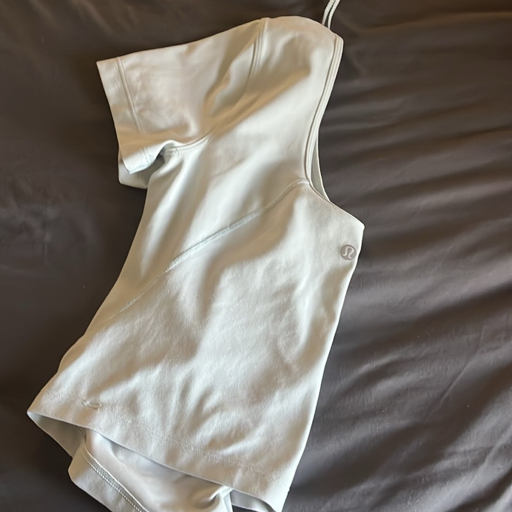 Lululemon shirt
